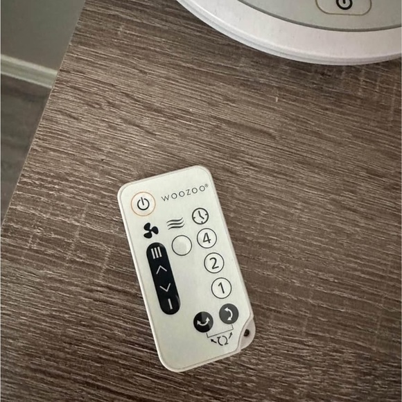 Woozoo White and Gray Table Fan - Picture 3 of 3